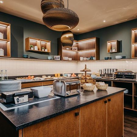 Boutique-Hotel Zur Alten Post 부숨 외부 사진