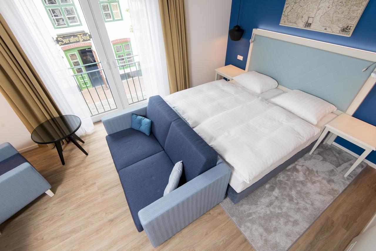 Boutique-Hotel Zur Alten Post 부숨 외부 사진