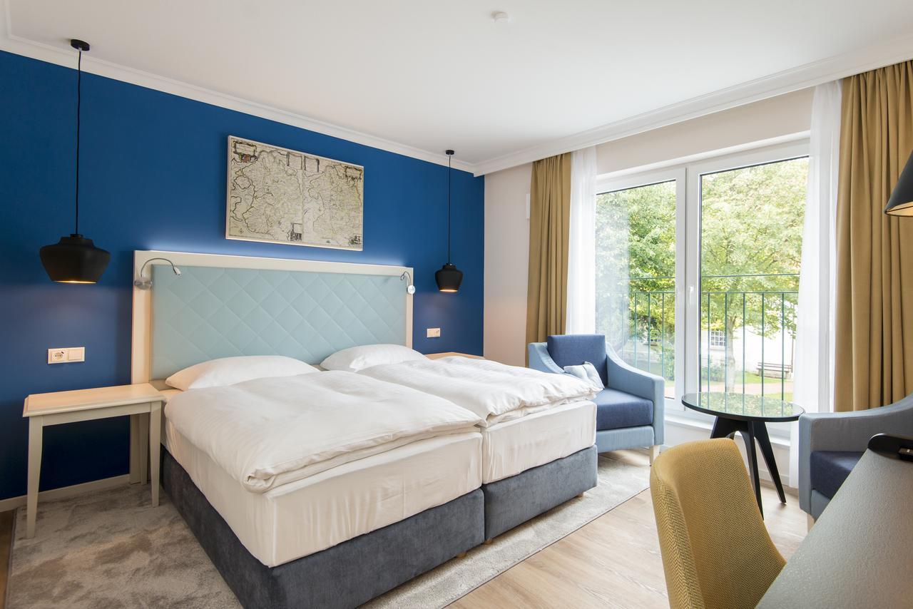 Boutique-Hotel Zur Alten Post 부숨 외부 사진
